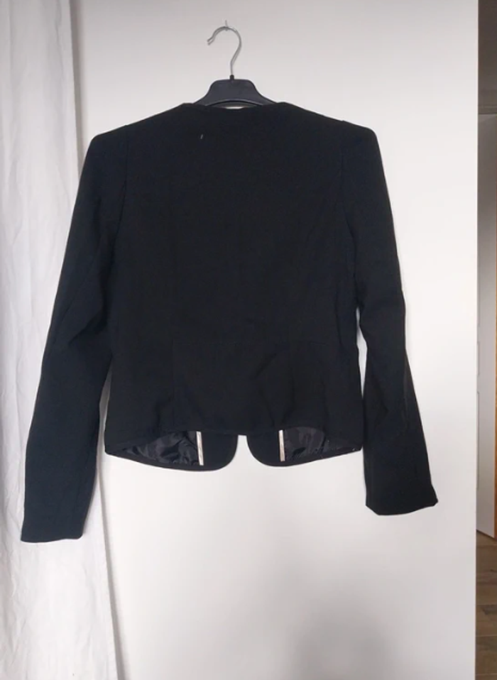 Veste noire - photo numéro 4