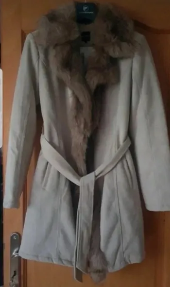 Superbe manteau Mosquitos
Taille 40