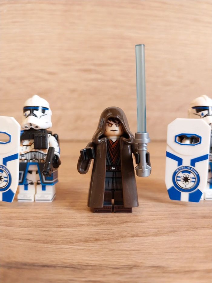 Figurines type lego Jedi Anakin Skywalker + 2 clones de la 501ème avec boucliers star wars - photo numéro 2