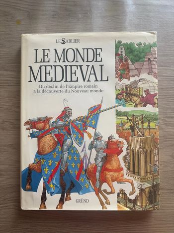 Livre le monde médiéval