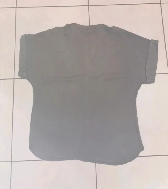 Haut tee-shirt mousseline H&M taille 44 - photo numéro 3