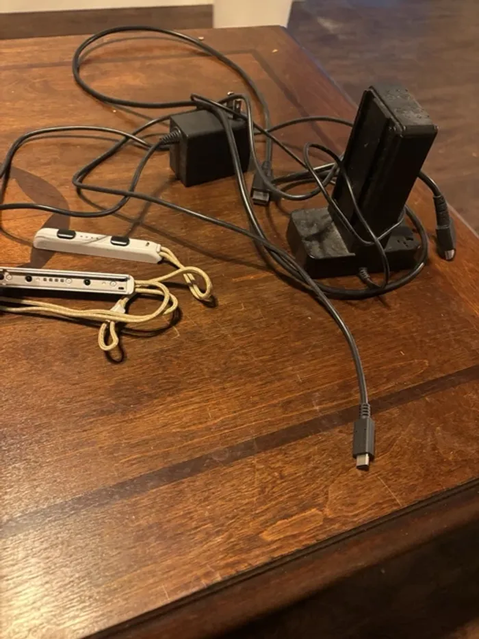 Console Nintendo Switch OLED Legend of Zelda : Tears of the Kingdom Edition - photo numéro 8