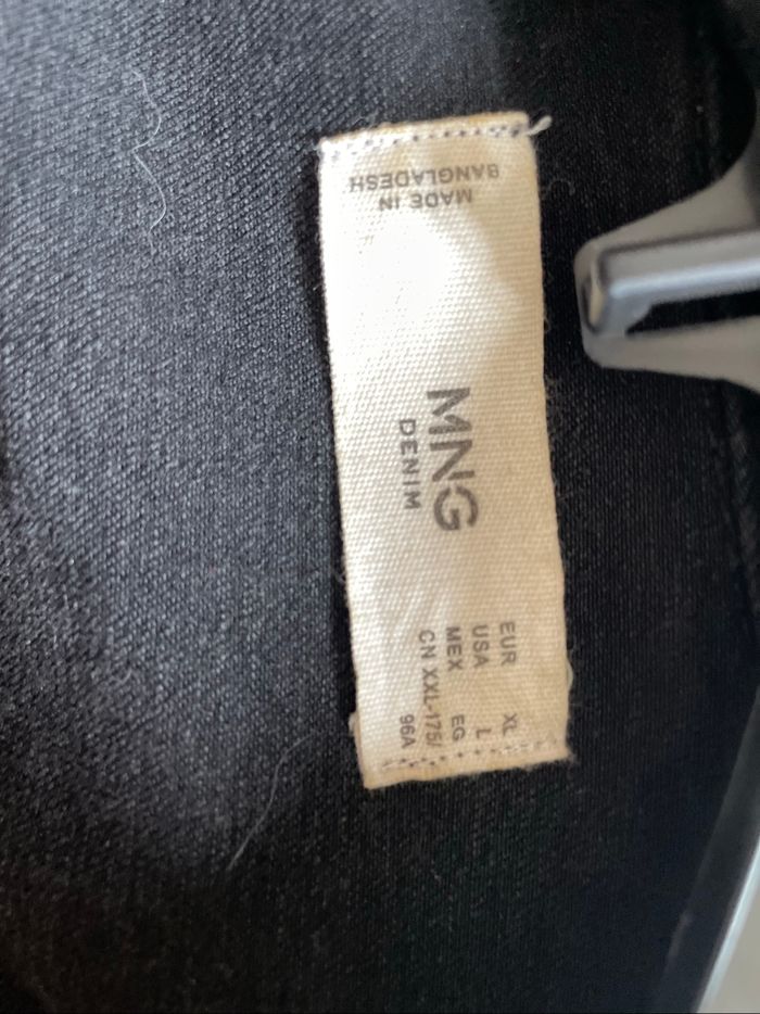 Veste en jean noire Mango – Taille XL (taille petit, convient M/L) - photo numéro 2