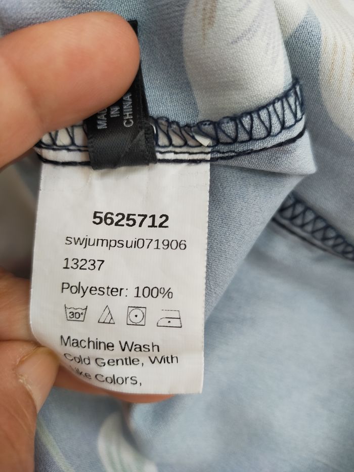 Combishort femme/fille XS bleu marine fleurie SHEIN - photo numéro 4