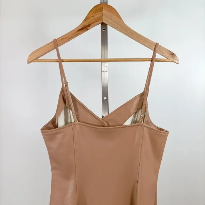 Robe nude satinée à bretelles fines, effet cuir, longueur midi, taille 40 - Pimkie A1308 - photo numéro 7