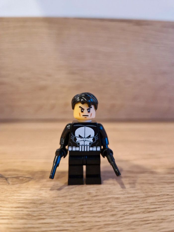 Figurine type lego Punisher Marvel