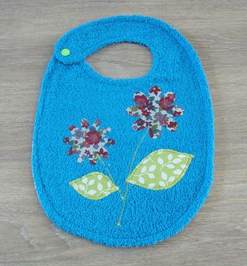 Bavoir forme classique pour bébé