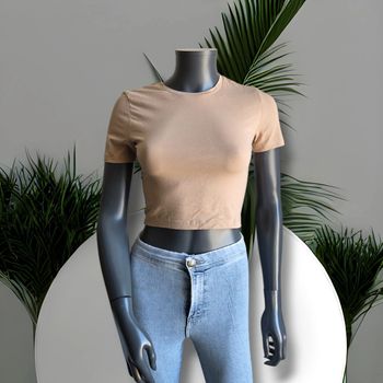 top  court - courte manche - beige - zara - très bon état