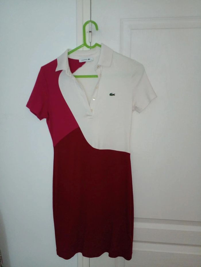 Robe polo lacoste rouge et blanche taille 36