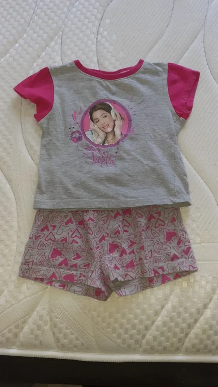 Ensemble Disney Violetta