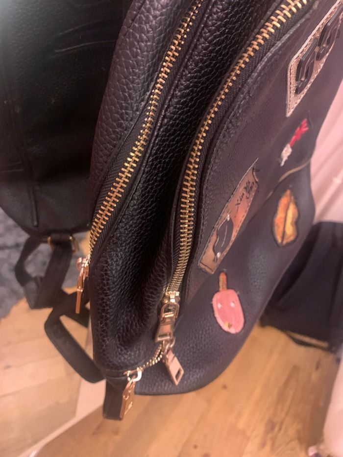 Très jolie sac à dos - photo numéro 3