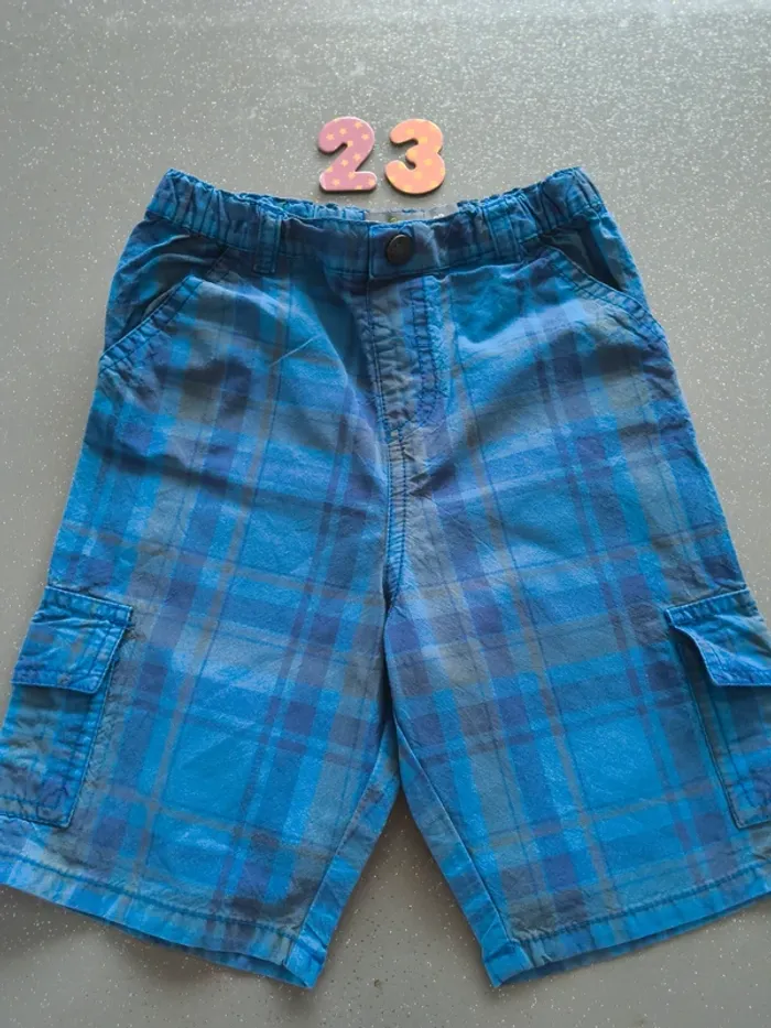 Short 23 mois