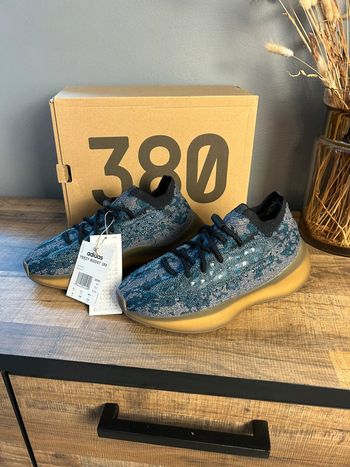 Baskets Adidas Yeezy 380 Covell 38,5 neuves