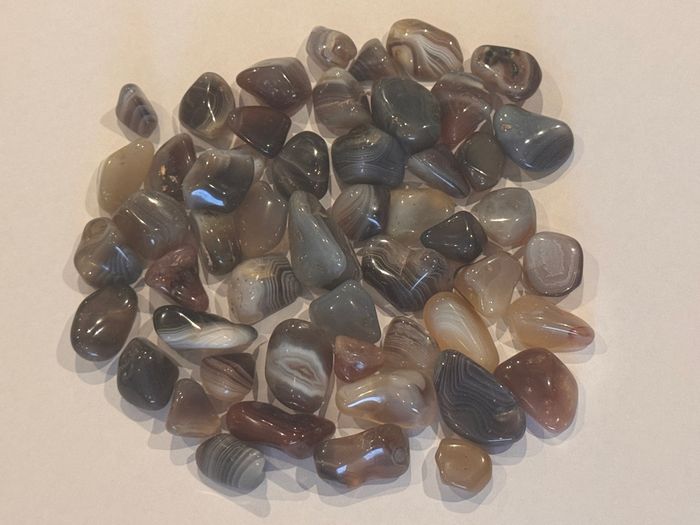 Lot de 160 g d’Agates du Botswana – Pierres roulées naturelles – 150 g + 10 g offert