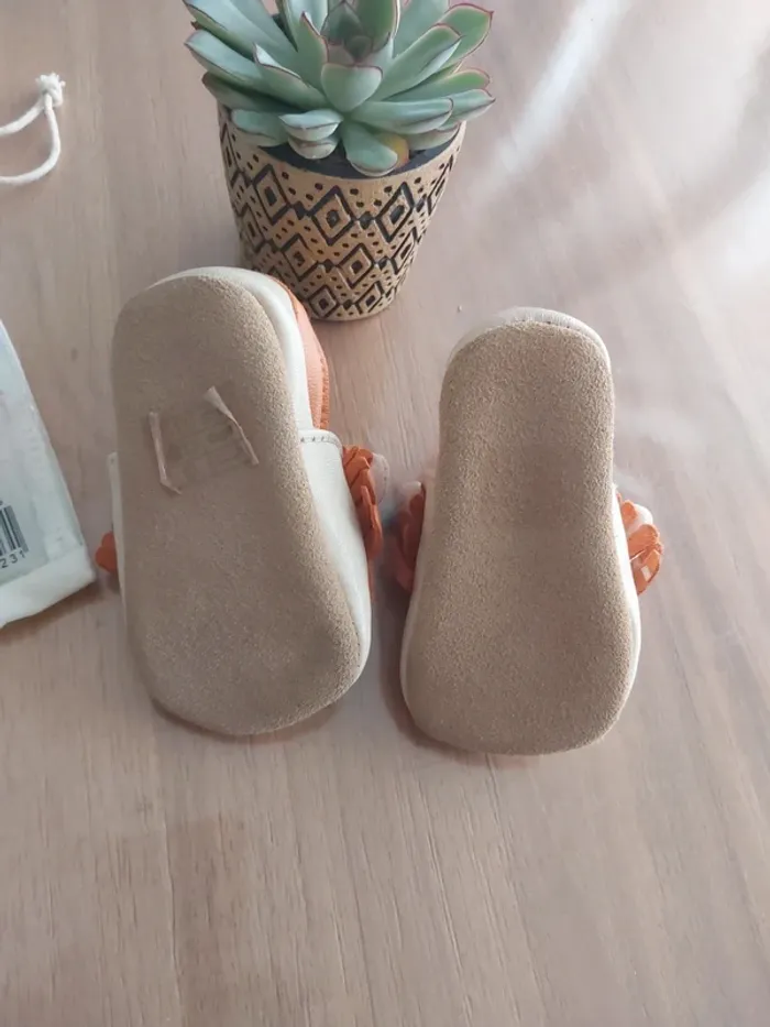 Chaussons lion 0-6mois - photo numéro 4