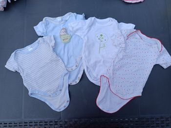 Lot de 4 bodies 3 mois manches courtes - fille ou garçon
