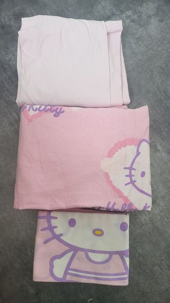 Parrure de lit 1 personne hello kitty très bon état