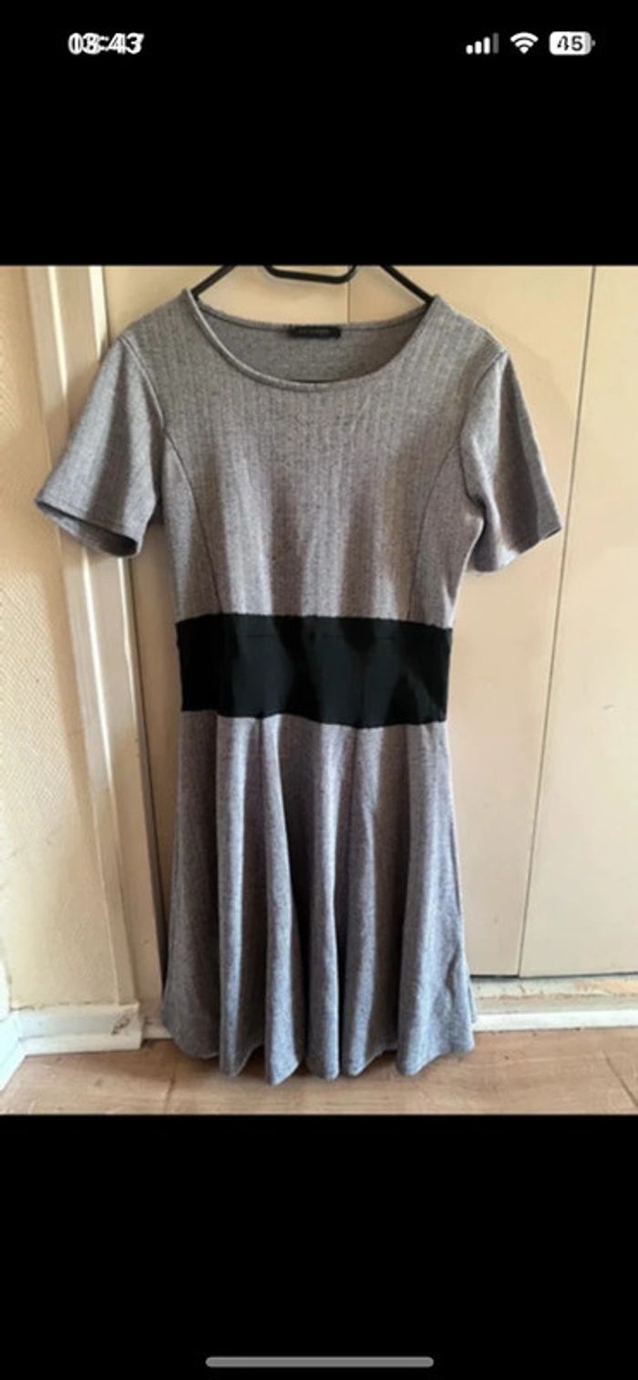 Robe longueur genou  taille M