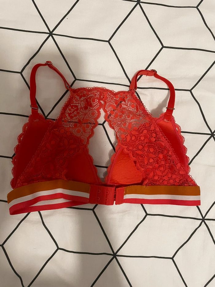 Soutien-gorge - photo numéro 2