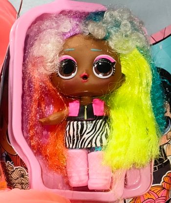 Poupée lol surprise