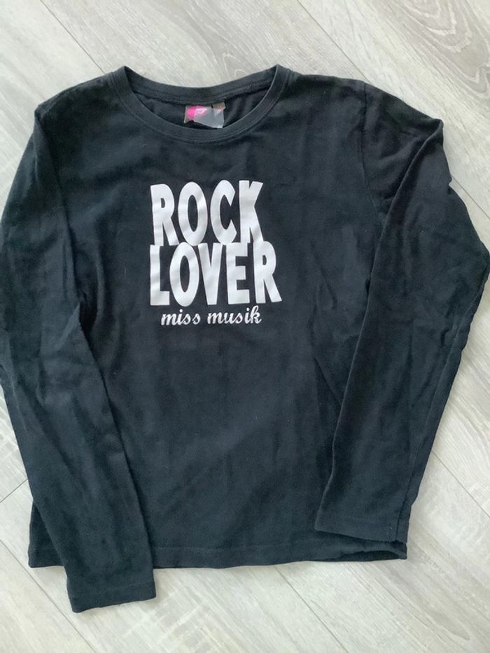 2 tee-shirts noirs - photo numéro 2