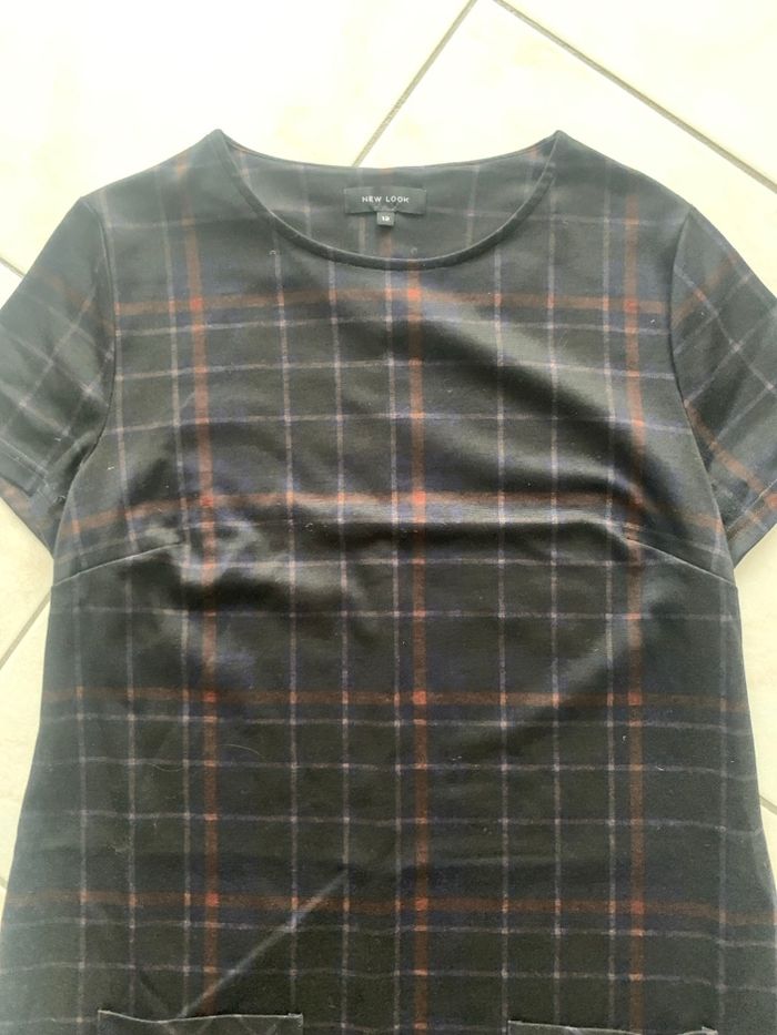 Robe noire à carreaux manches courtes - photo numéro 2