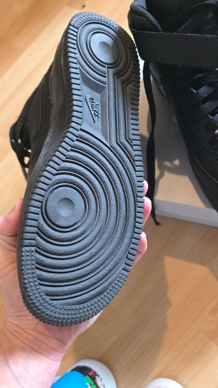 Neuves non portées🤩😍🥰🏷🏷  baskets air force one mid mixte NIKE  (ferme)🤩😍👍🏷🏷 - photo numéro 5