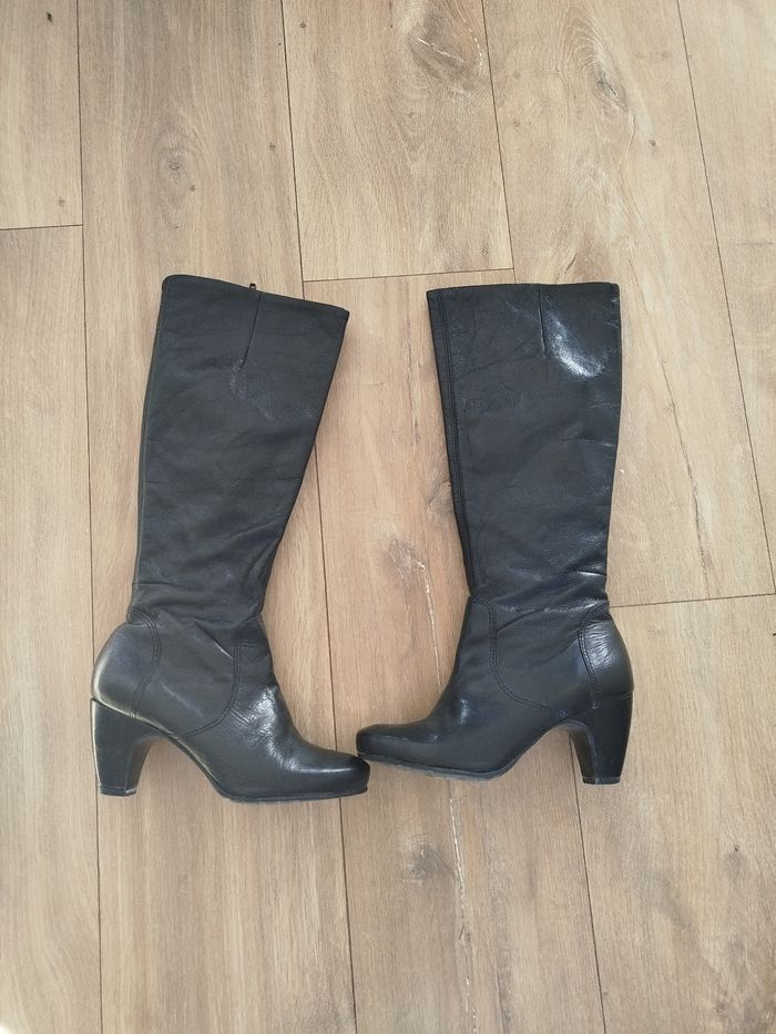 Bottes en cuir noir vintage taille 35 - photo numéro 2