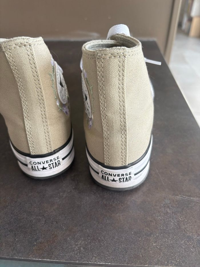 Converses vertes - photo numéro 3