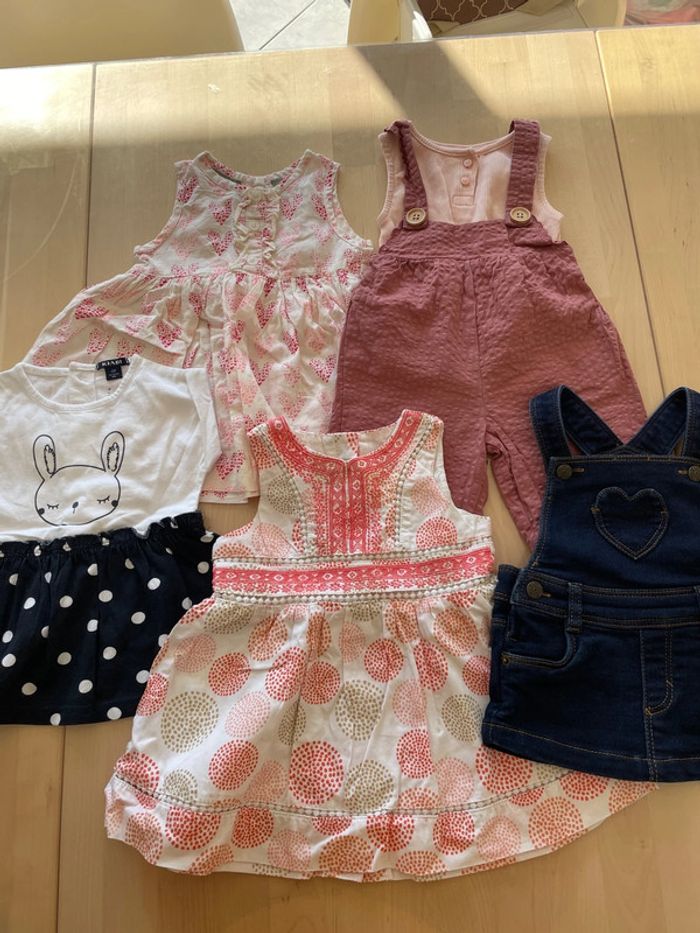 Lot de robe et salopette fille 6 mois