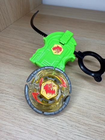 Toupie beyblade virgo métal fusion