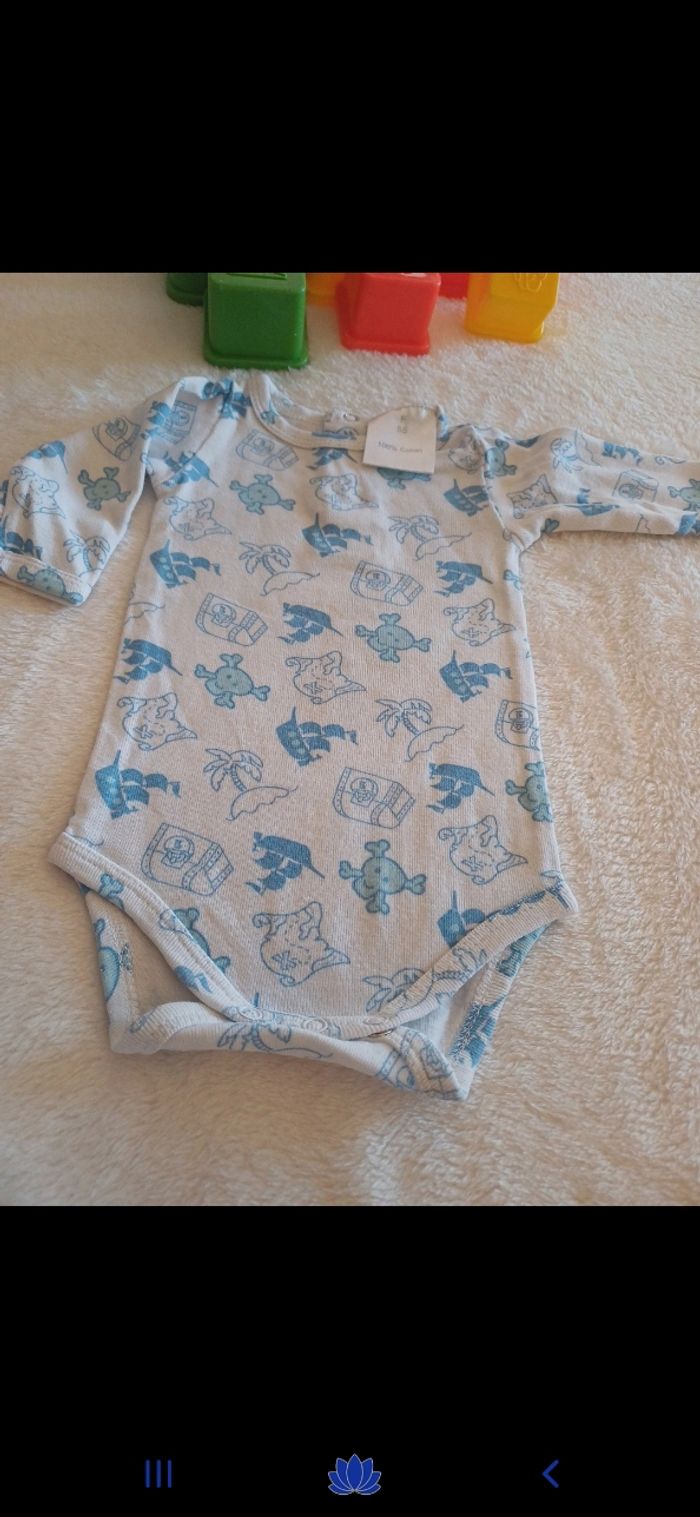 Ensemble bébé taille 1 mois - photo numéro 4