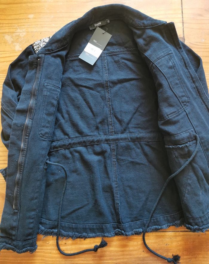 Veste en jean noire avec embellissements - photo numéro 4