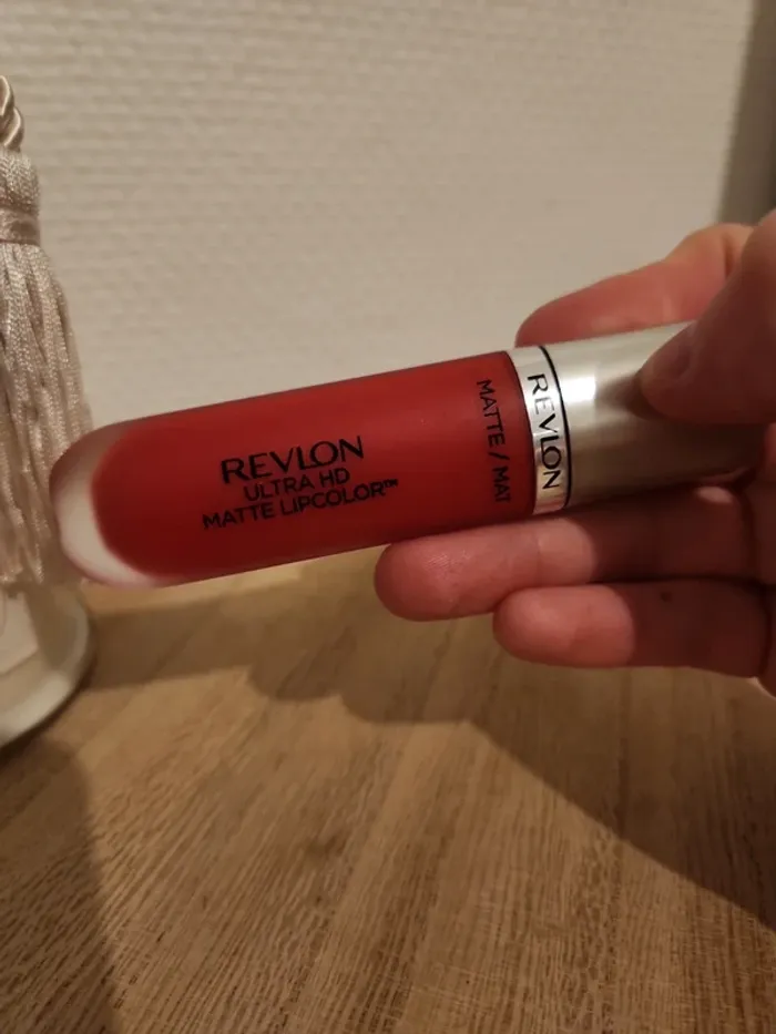 🌺Gloss Ultra HD Matte lipcolor Revlon🌺 - photo numéro 3