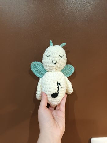 Luciole doudou crochet fait main phosphorescente – création artisanale