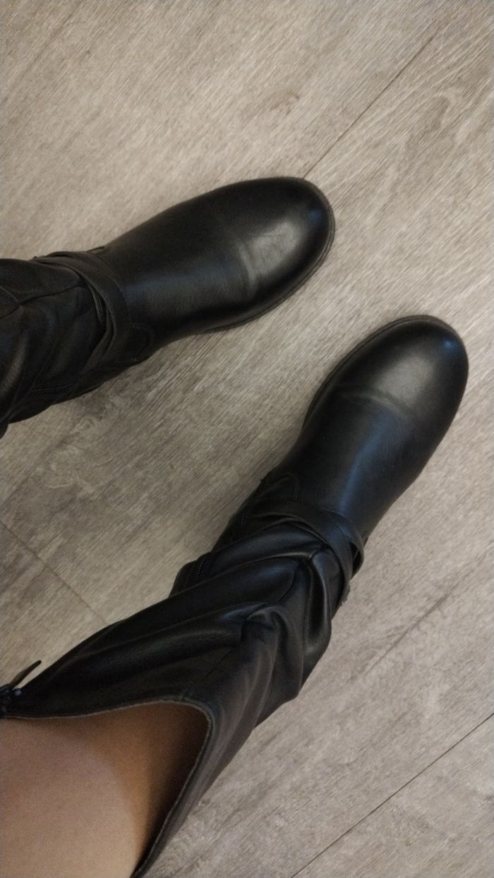 Bottes noires taille 35 - photo numéro 4