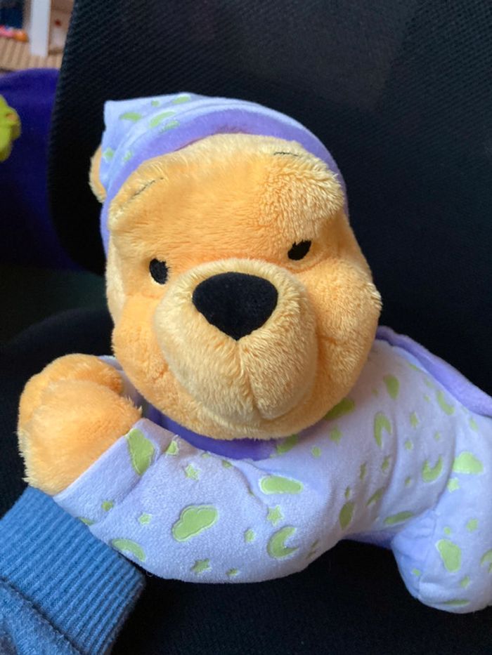 Peluche doudou Winnie phosphorescent - photo numéro 2