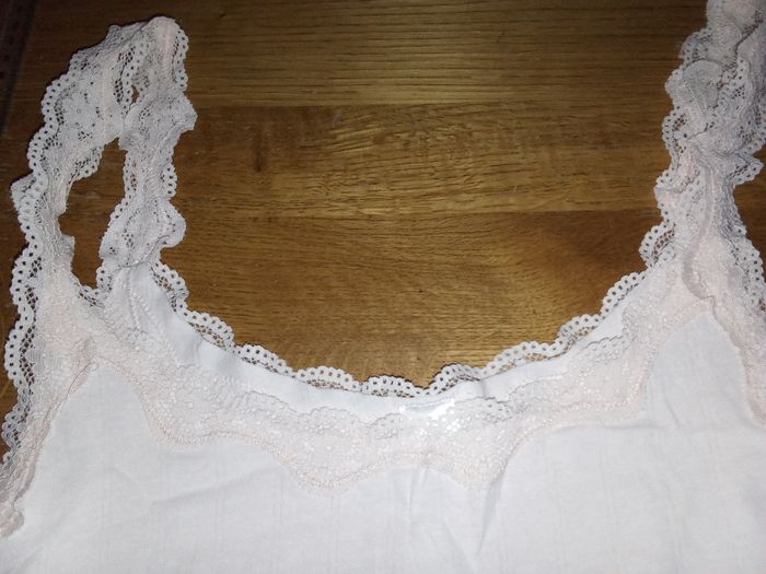 Top bretelles dentelle - photo numéro 2