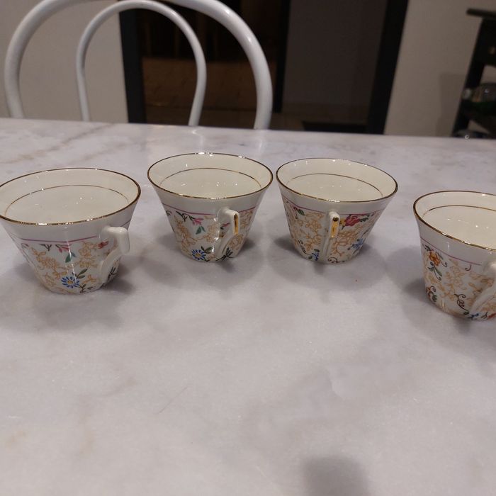 Lot 4 petites tasses thé porcelaine - photo numéro 2