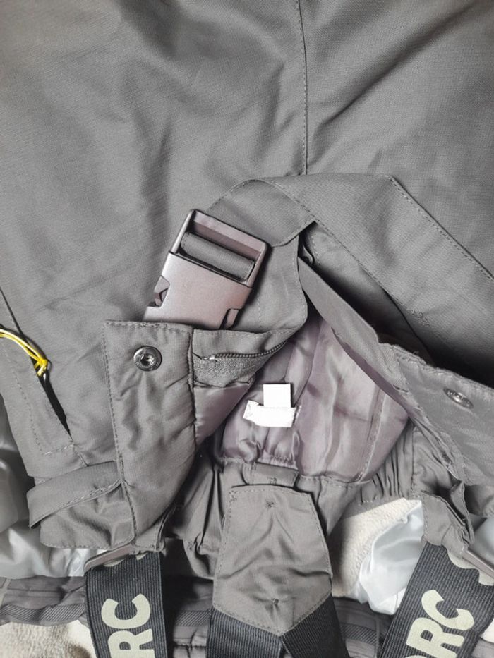 Veste et pantalon de ski - photo numéro 9
