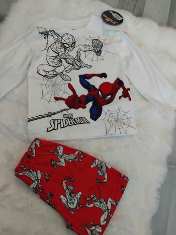 Pyjama deux pièces Spiderman, neuf avec étiquettes