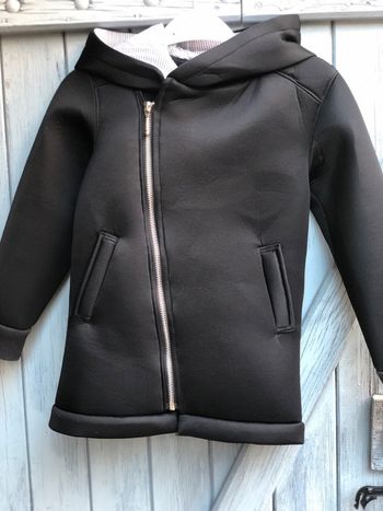 Veste style perfecto d’une petite créatrice