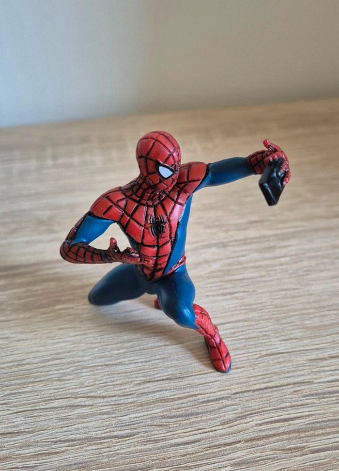 Figurine Spiderman.