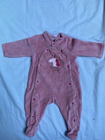 pyjama licorne tape à l’œil.