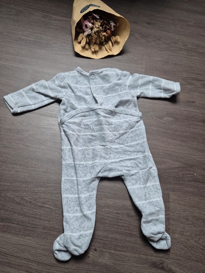 Magnifique pyjama velours mixte kiabi 6 mois - photo numéro 3