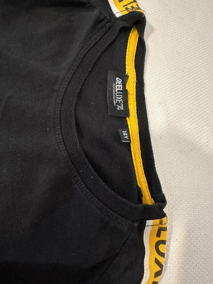 Magnifique teeshirt Deluxe 74 en 14 ans - photo numéro 3