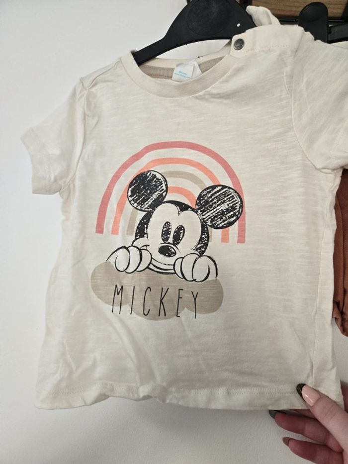 Ensemble t-shirt et short / Disney et TAO 12 mois 👦 - photo numéro 2