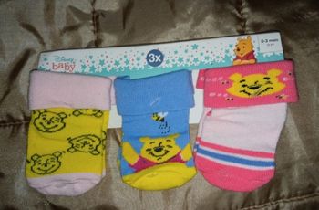 Chaussette Winnie Disney taille 11/14 0/3 mois