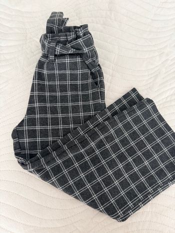 👖 Jolie pantalon à motif carreaux gris et blanc  - fille - 104 cm4 ans - Kiabi - très bon état