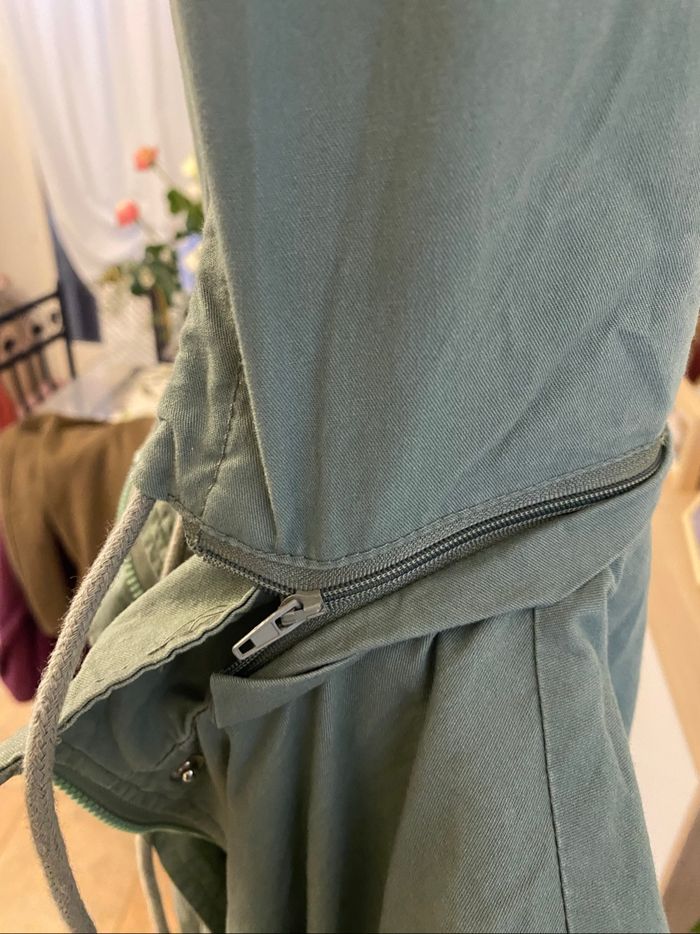 Veste avec capuche pour femme , en très bon état , taille unique 38/40 - photo numéro 9